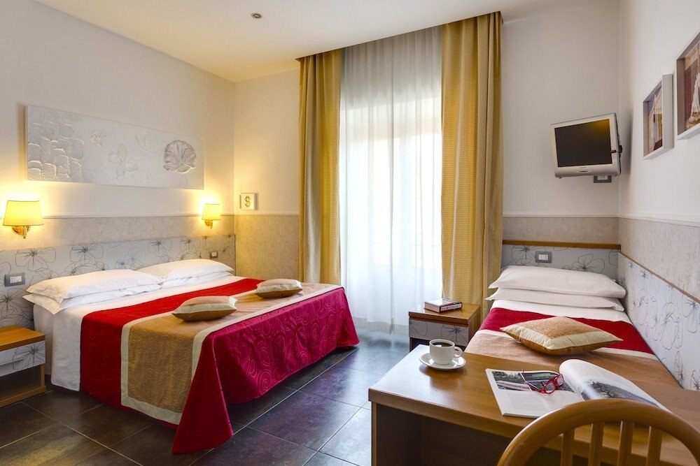 Hotel Marcantonio Rome Room Type - Triple Room