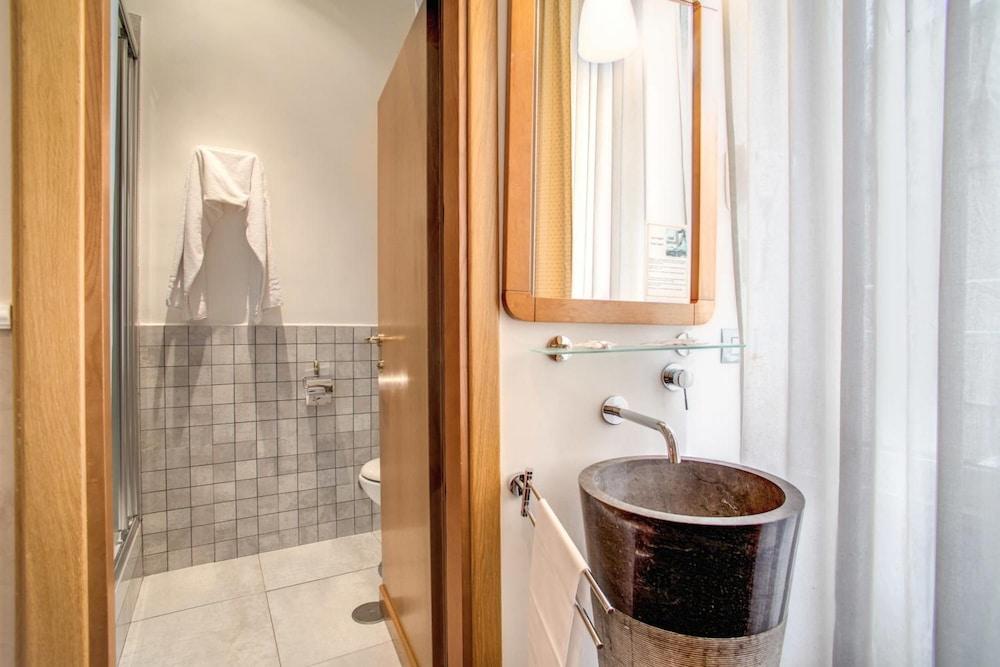 Hotel Marcantonio Rome - Tap to explore photos