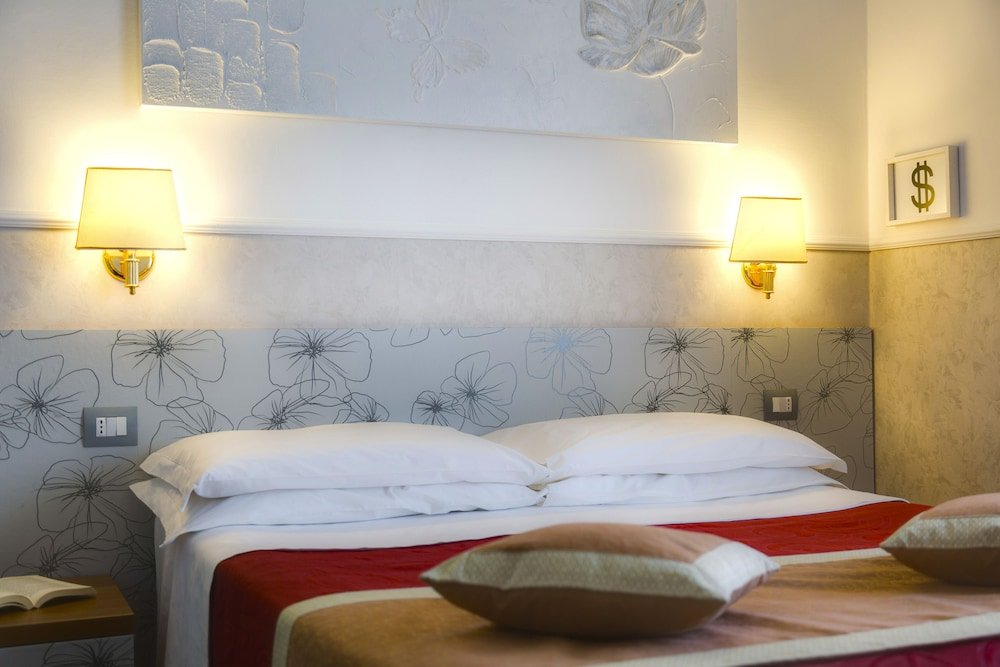 Hotel Marcantonio Rome - Tap to explore photos
