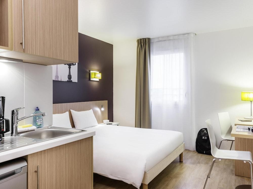 Aparthotel Adagio access Paris Clichy Room Type - Studio, 1 Double Bed (Large)