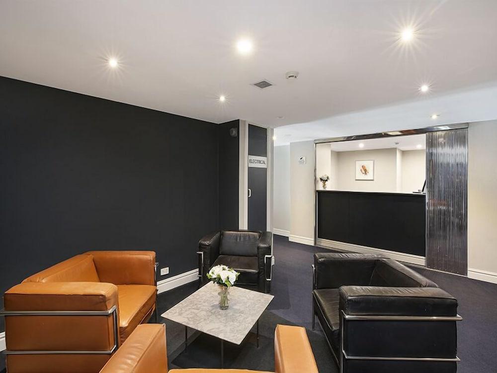 Sydney Airport Suites - Tap to explore photos