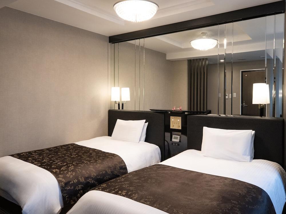 APA Hotel Higashi Nihombashi Ekimae - Tap to explore photos