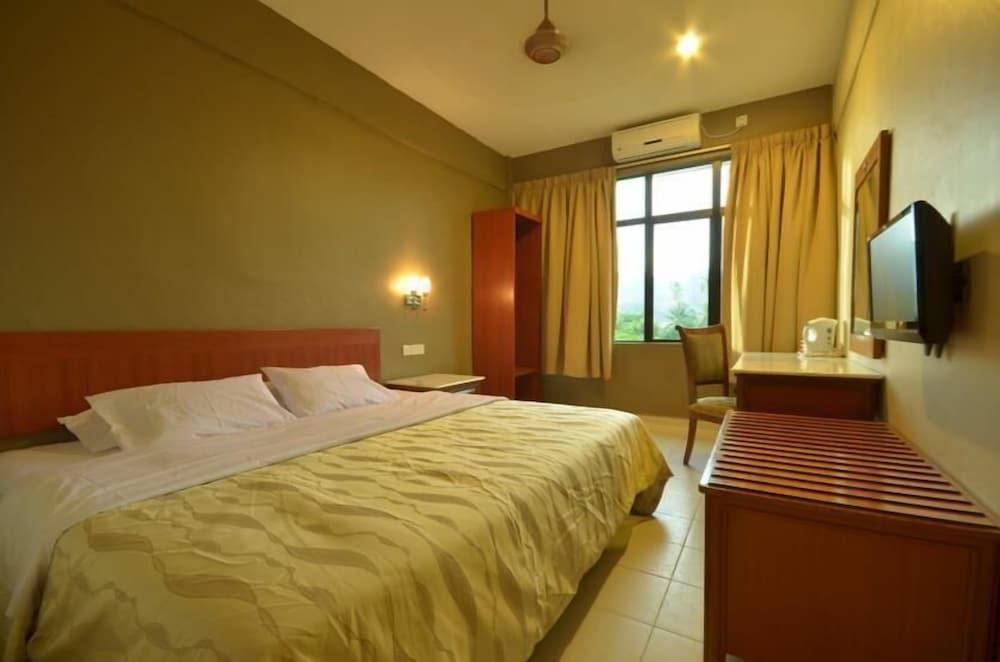 Amara Guest House - Tap to explore photos