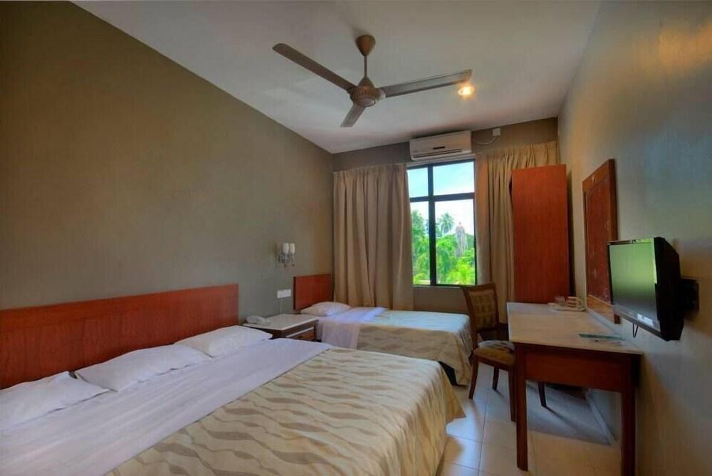 Amara Guest House - Tap to explore photos