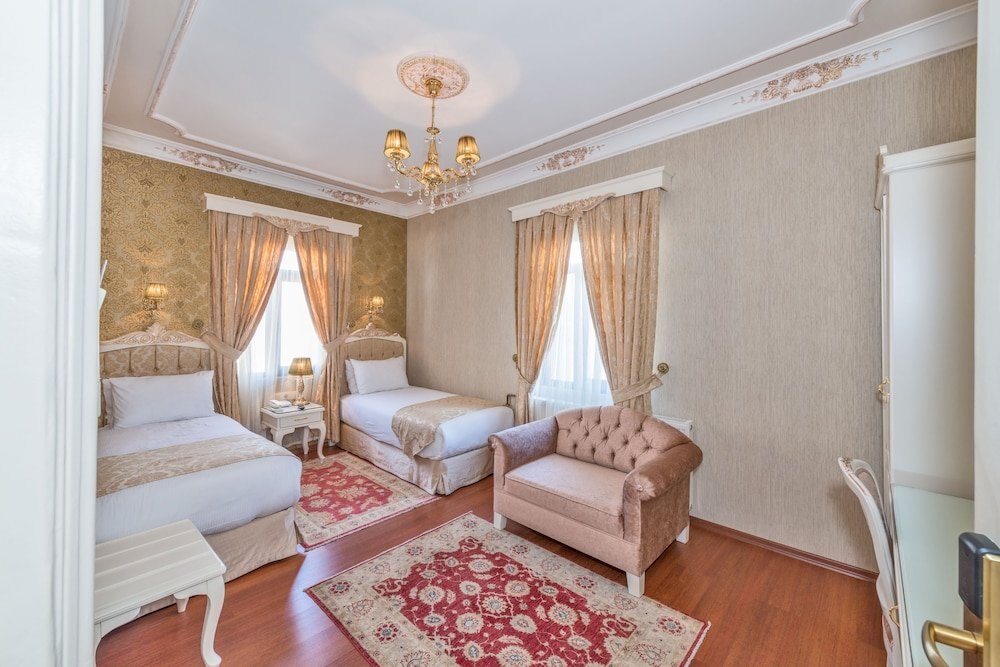 Enderun Hotel Istanbul Room Type - Deluxe Triple Room Enderun Hotel Istanbul Room Type - Deluxe Triple Room