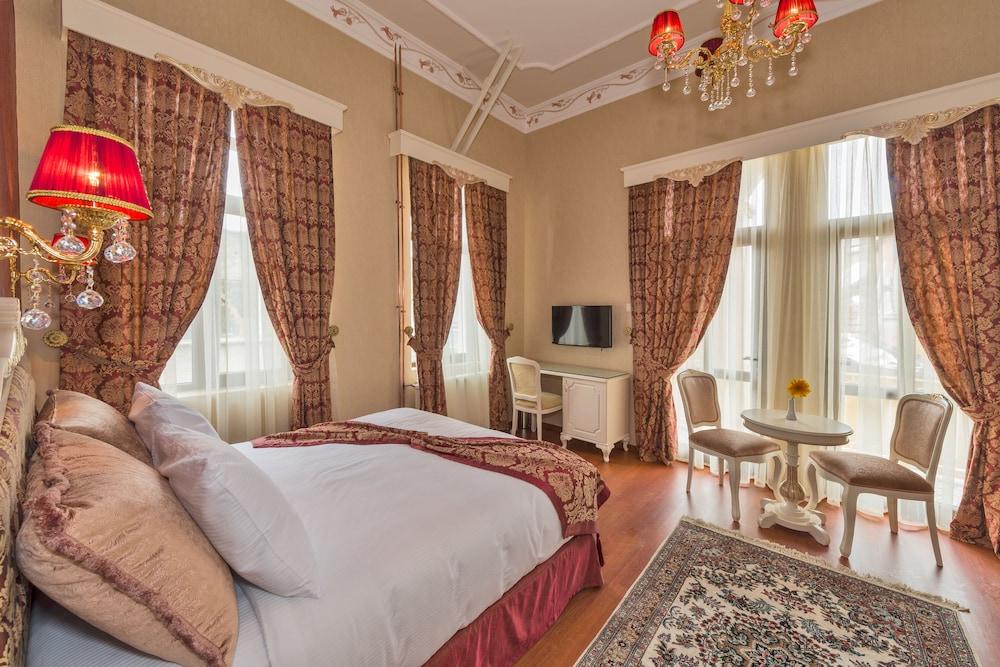 Enderun Hotel Istanbul Room Type - Deluxe Double or Twin Room Enderun Hotel Istanbul Room Type - Deluxe Double or Twin Room