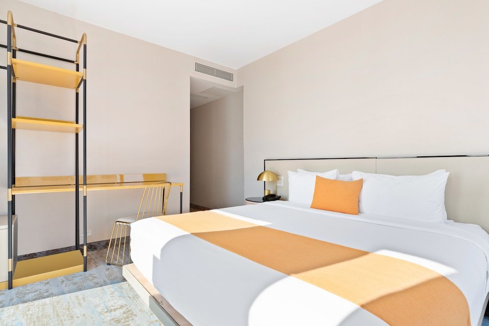 The Parc Hotel Room Type - Deluxe King