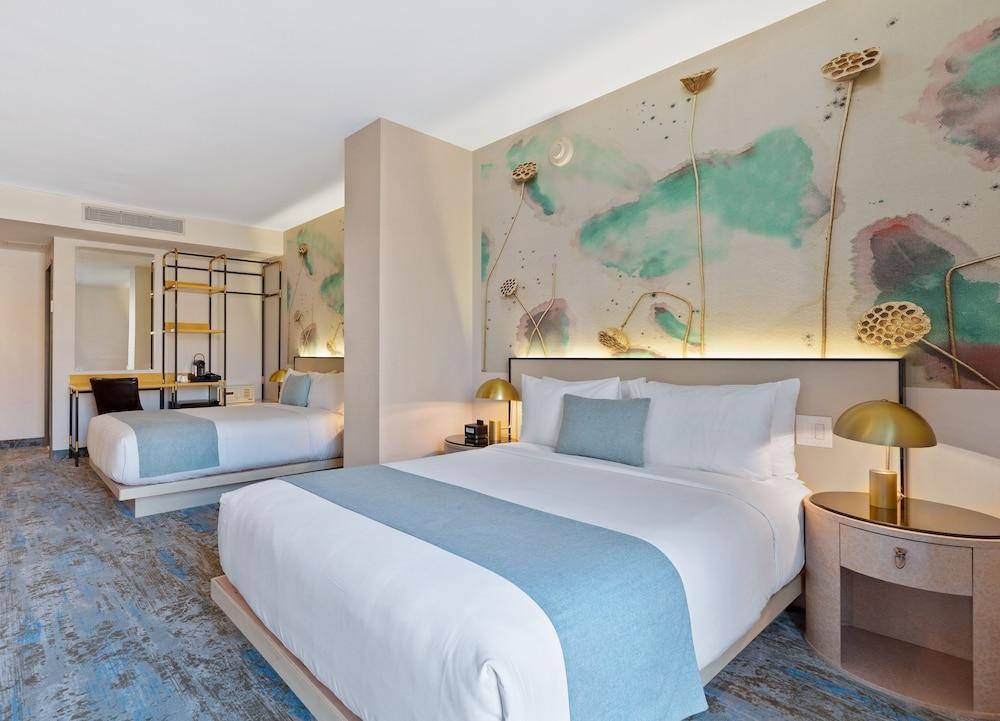 The Parc Hotel Room Type - Deluxe 2 Queens