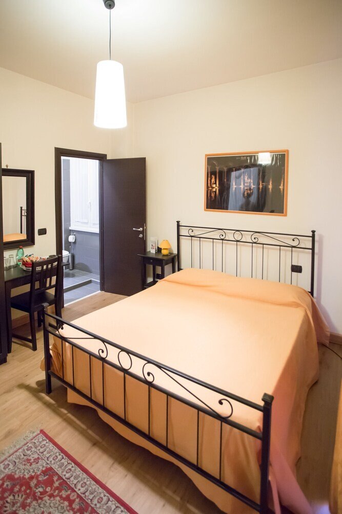 Bed&breakfast Villa Adriana - Tap to explore photos