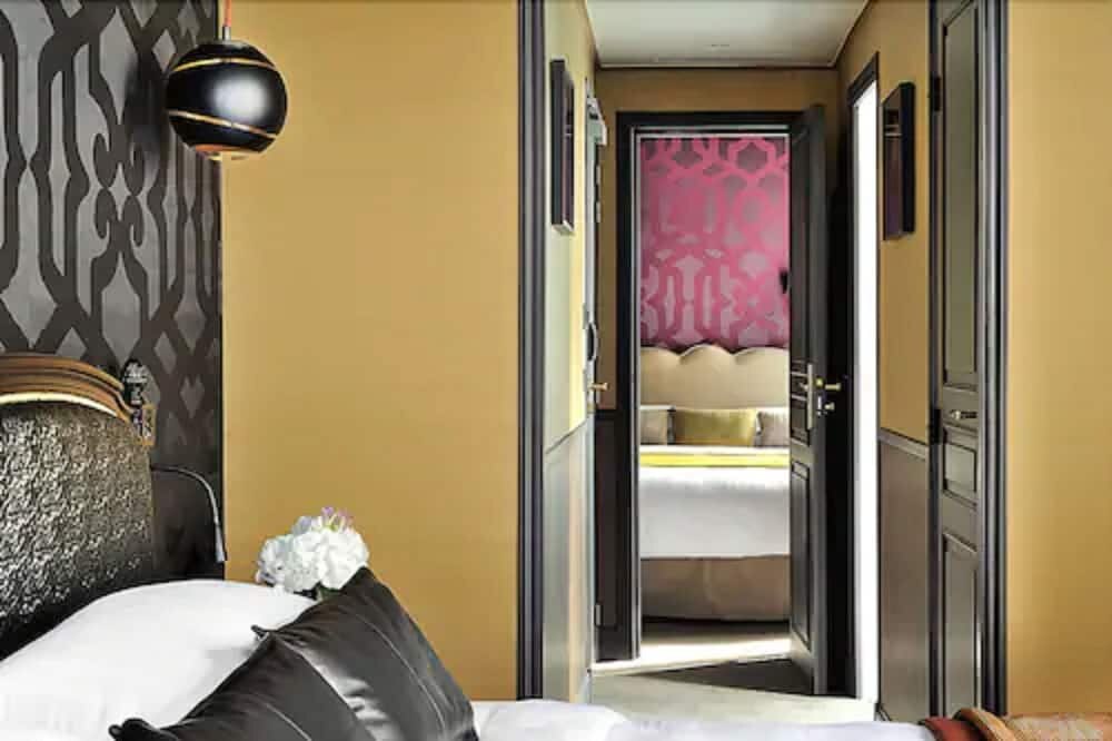 Hotel Les Dames du Panthéon Room Type - Family Room, 2 Bedrooms, Connecting Rooms Hotel Les Dames du Panthéon Room Type - Family Room, 2 Bedrooms, Connecting Rooms