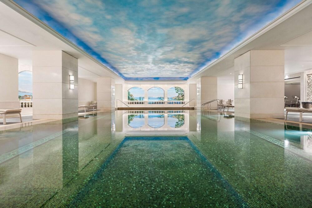 Shangri-La Bosphorus Istanbul - Tap to explore photos