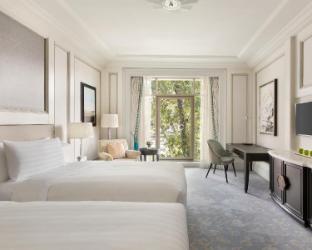 Shangri-La Bosphorus Istanbul Room Type - Deluxe City View Room Twin Shangri-La Bosphorus Istanbul Room Type - Deluxe City View Room Twin