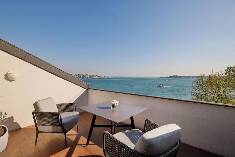 Shangri-La Bosphorus Istanbul Room Type - Room, Terrace (Horizon Bosphorus)