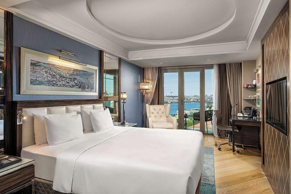 Radisson Blu Hotel Istanbul Pera - Tap to explore photos