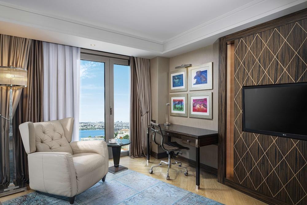 Radisson Blu Hotel Istanbul Pera Room Type - ExRoom - Golden Horn View
