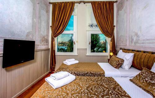 Hotel Troya Balat Room Type - Standard Double Room with Sea View