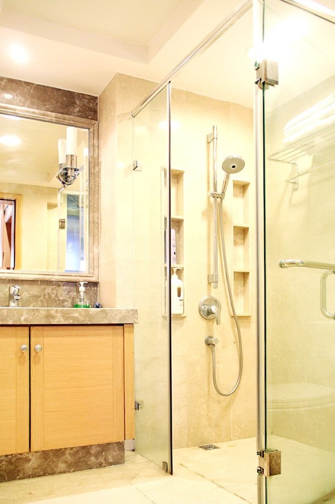 Private-enjoyed home HuiFeng Apartment Hotel - Tap to explore photos