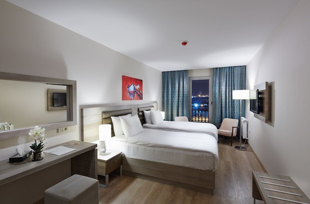 Rox Hotel Room Type - Superior Twin Bedroom