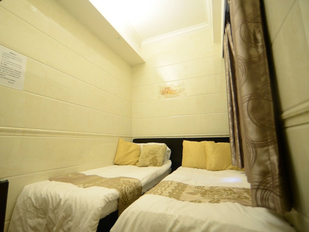Kong Hing Guest House - Tap to explore photos