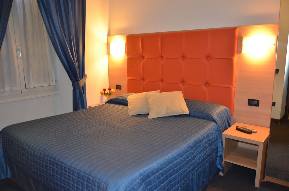 Residenza Cola di Rienzo - Suite in Rome Room Type - Economy Double Room