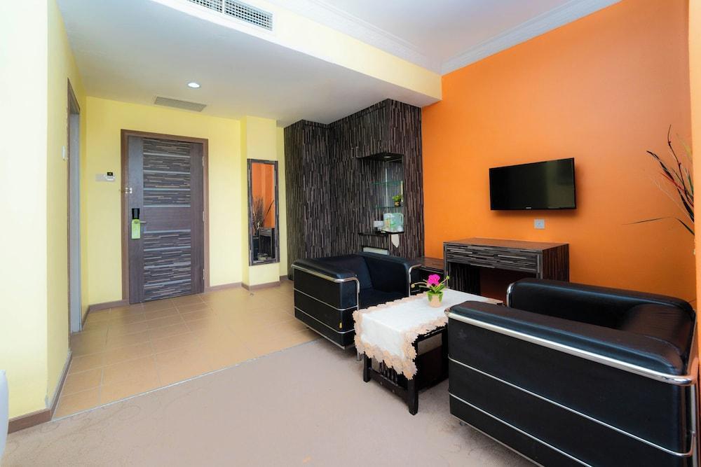 HIG Hotel & Convention Room Type - Family Room