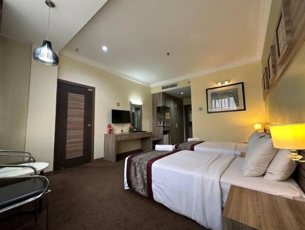 HIG Hotel & Convention Langkawi Room Type - Superior Hillview Twin Bed