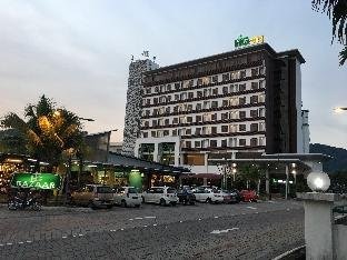 HIG Hotel - Tap to explore photos