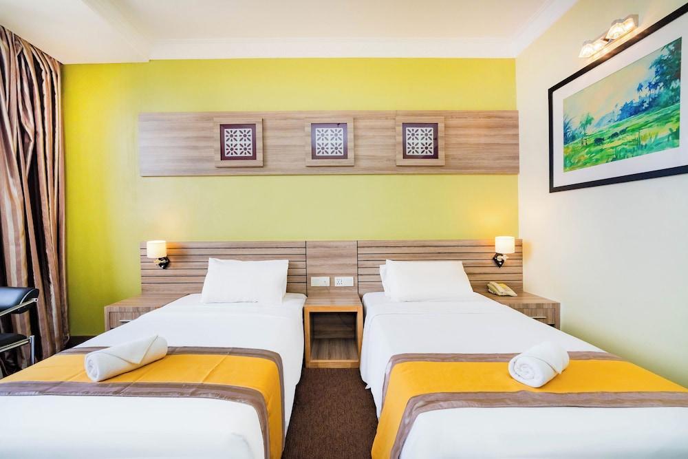 HIG Hotel & Convention Room Type - Superior Hill View HIG Hotel & Convention Room Type - Superior Hill View