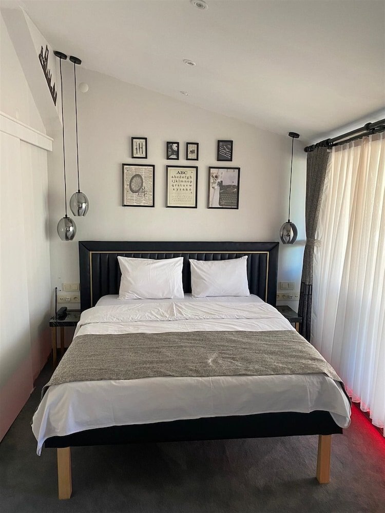 Corner Hot Room Type - Double Room, Balcony