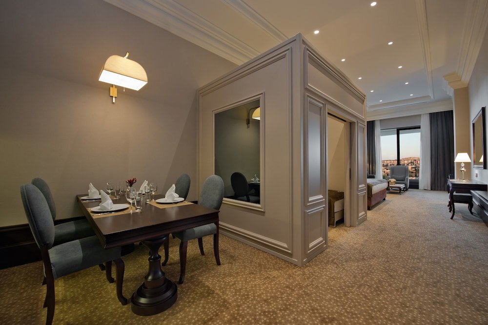 Vialand Palace Hotel Room Type - Family Suite (Double)