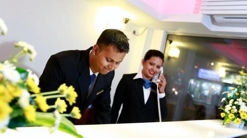 GSH Colombo - Tap to explore photos