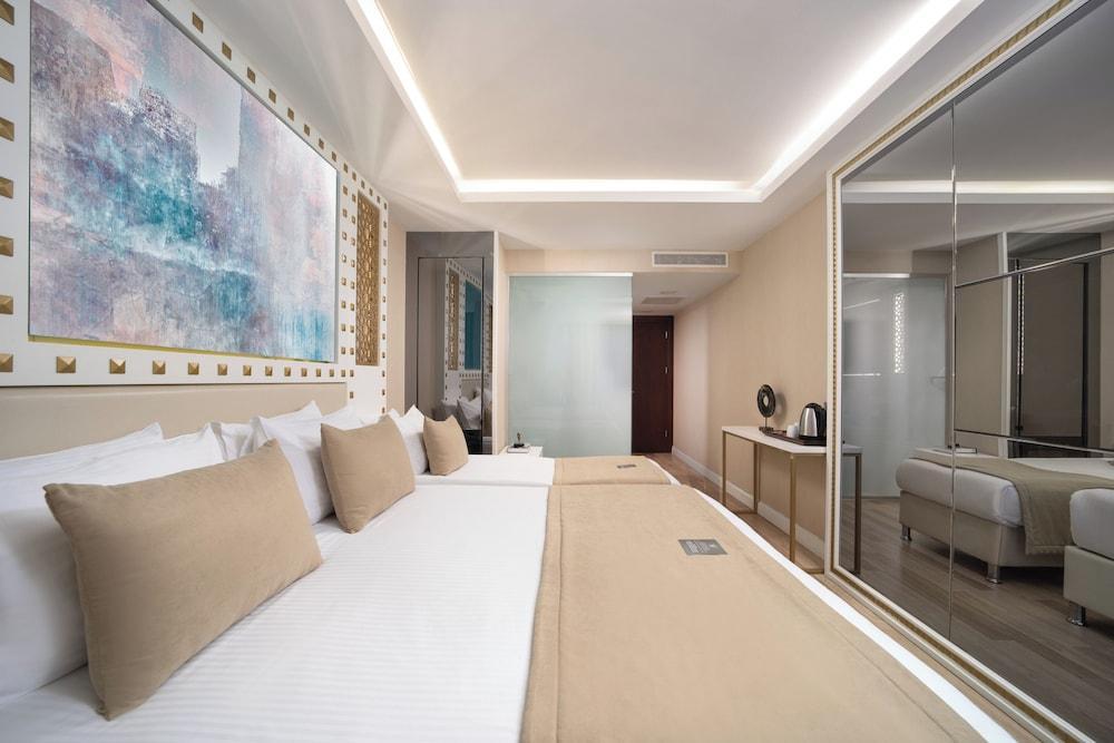 Great Fortune Hotel and Spa Room Type - Family Room