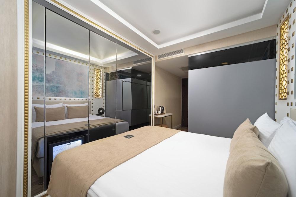 Great Fortune Hotel and Spa Room Type - Standard Double or Twin Room