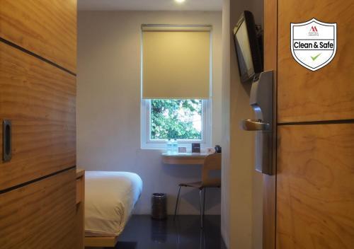 M Hotel Jakarta Room Type - Standard Double Room