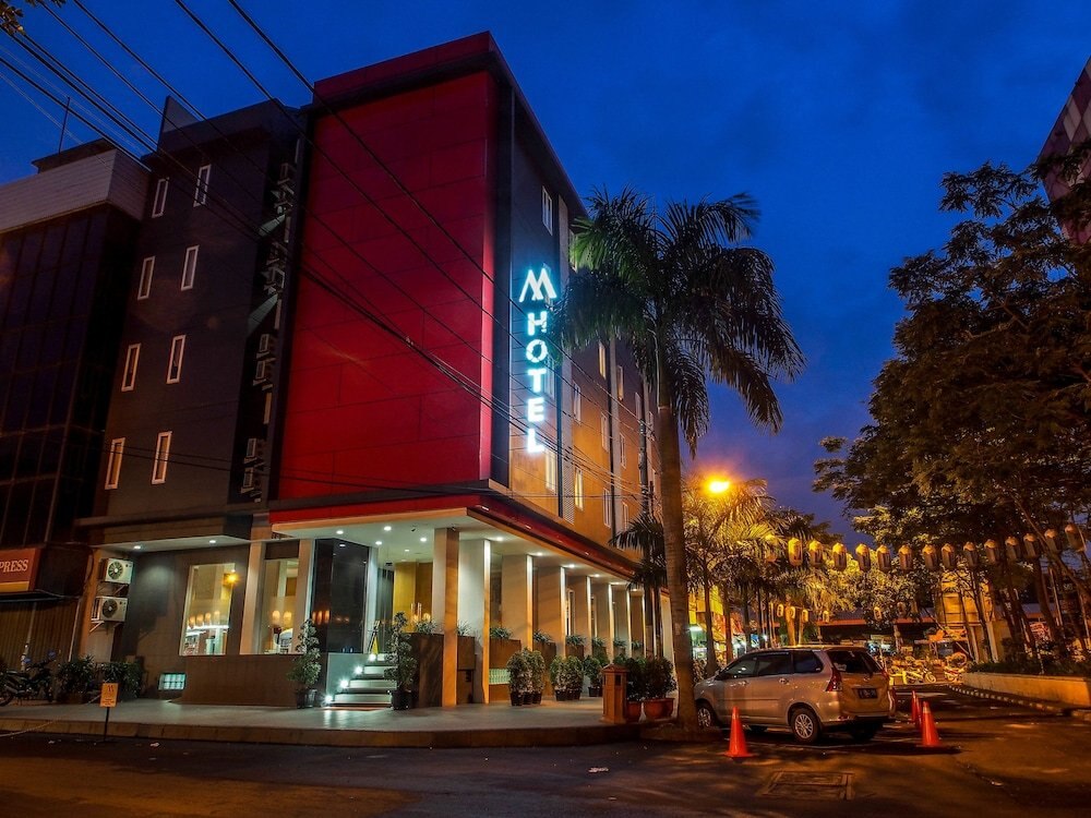 M Hotel Jakarta - Tap to explore photos