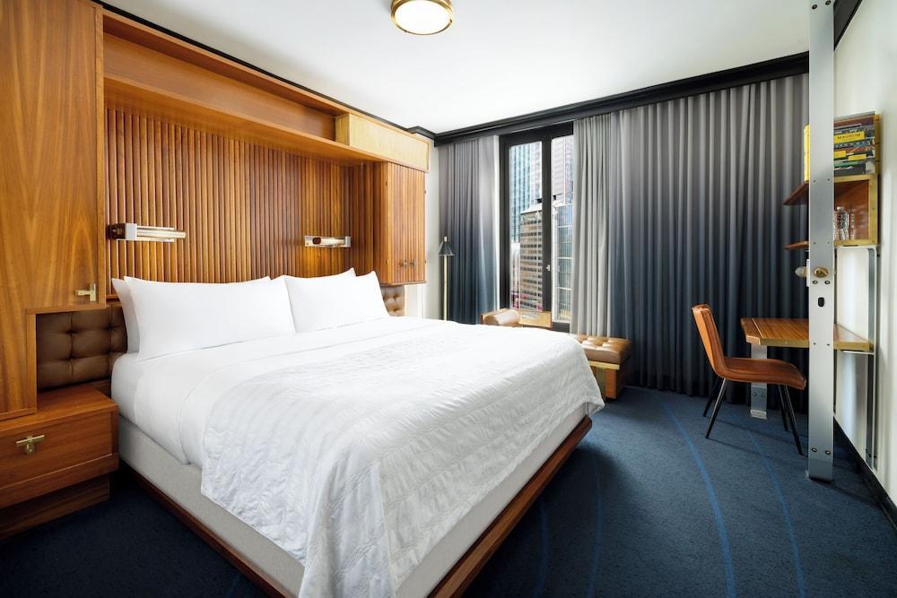 Le Meridien New York, Central Park by Marriott Room Type - Classic Room, 1 King Bed, City View