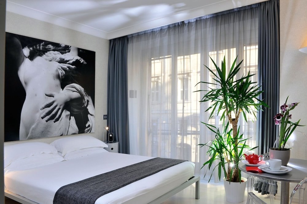 Best Pantheon B&B - Tap to explore photos