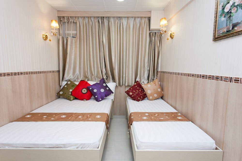 Vincent Hill Guesthouse Room Type - Triple Room