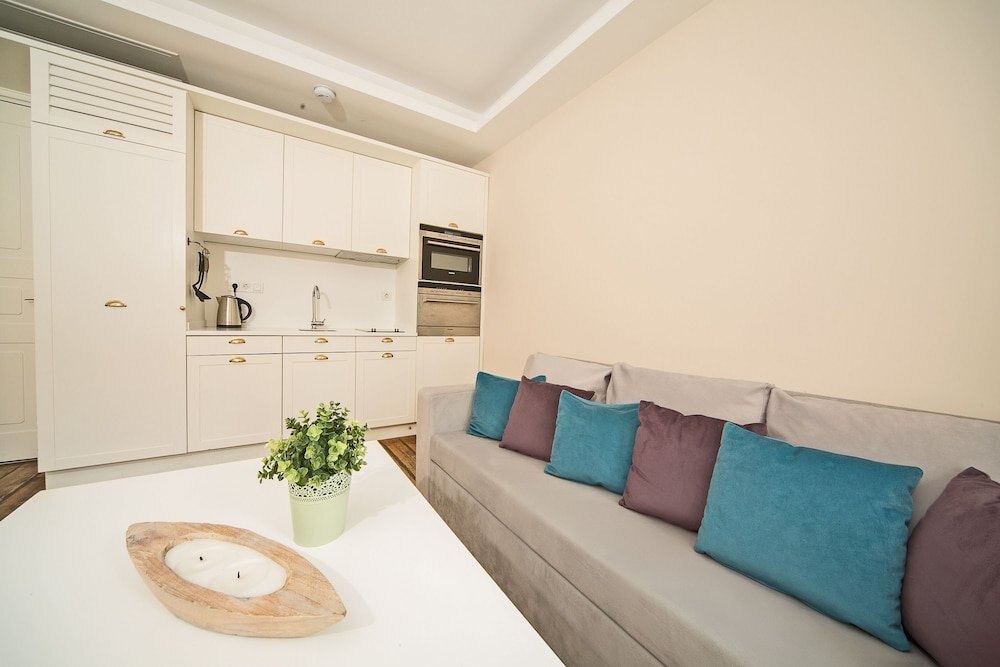 Galata Tower VIP Apartment Suites - Tap to explore photos