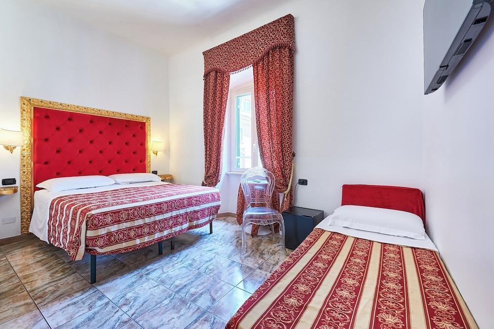 Virginia Hotel Room Type - Basic Triple Room