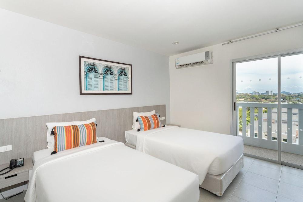 Recenta Phuket Suanluang Room Type - Deluxe Twin Room, Non Smoking