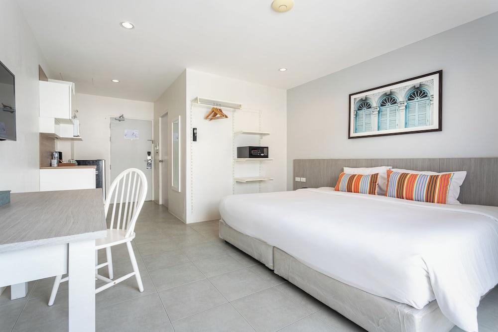 Recenta Phuket Suanluang Room Type - Deluxe Double Room, Non Smoking