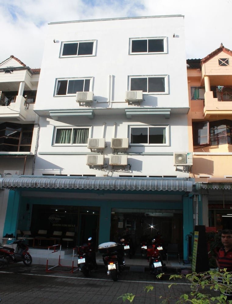 Rayaan Guest House - Tap to explore photos