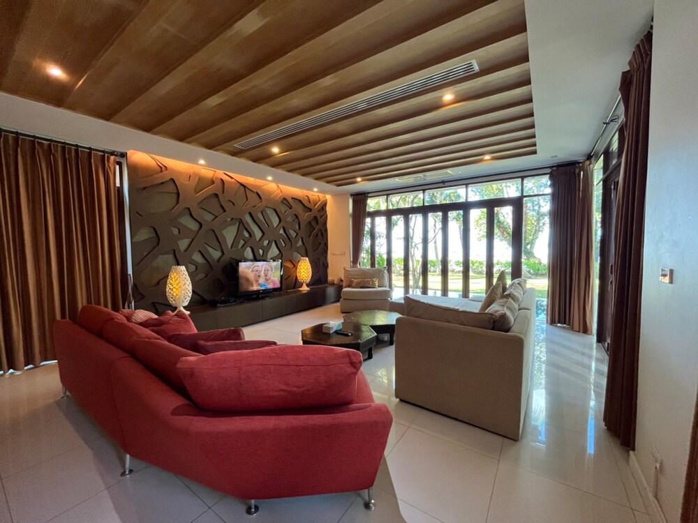 Amatapura Beach Villa 10 Room Type - 4 Bedrooms Private Pool Villa