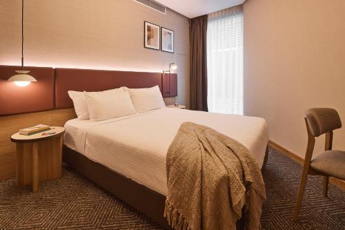 Rydges Australia Square - Tap to explore photos