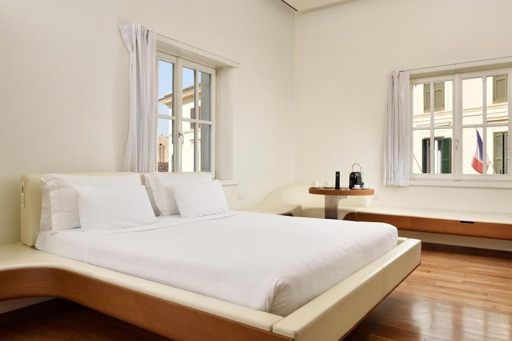 Palazzo Montemartini Rome, A Radisson Collection Hotel Room Type - Collection Superior Room