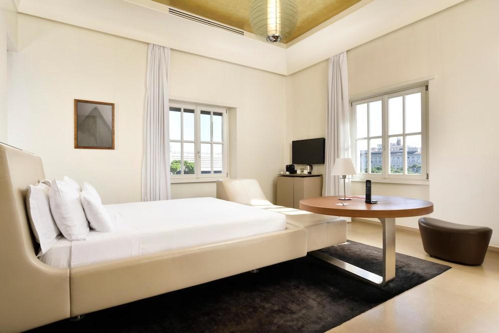 Palazzo Montemartini Rome, A Radisson Collection Hotel Room Type - Collection premium Room