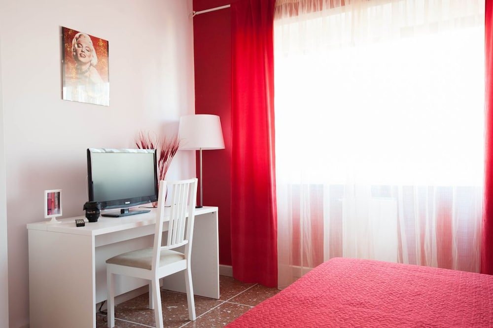 Parco delle Valli Bedrooms - Tap to explore photos