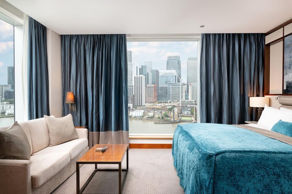 InterContinental LONDON - THE O2  Room Type - Junior Suite, 1 King Bed