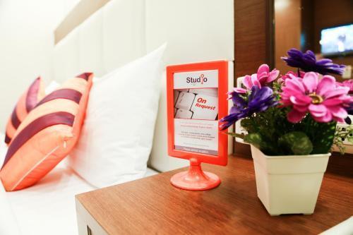 Studio Nana by icheck inn - Tap to explore photos